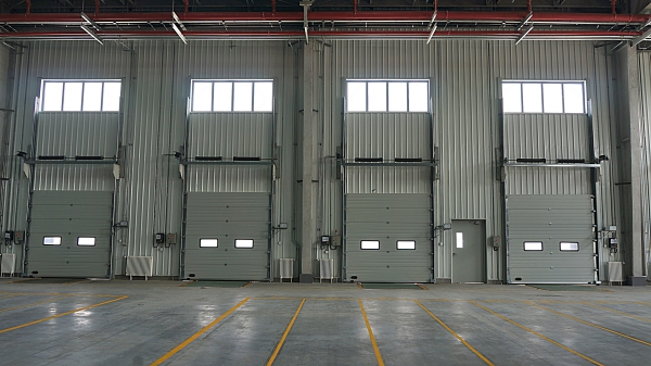 Newhb菠萝蜜免费观看视频：工業滑升門一般用在什（shí）麽地方（fāng）？