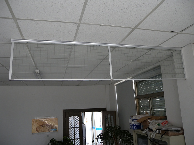 固定式剛性擋煙垂壁（夾（jiá）絲玻璃）