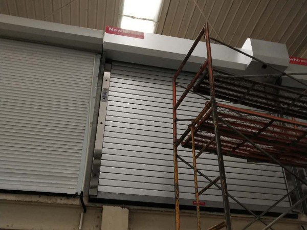 鋼質複合型防火卷簾門